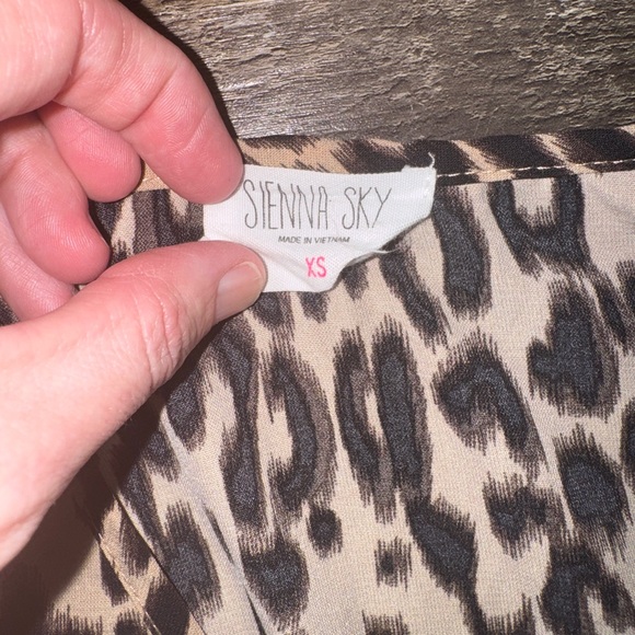 Sienna Sky Leopard Print Button Front Midi Dress XS - Picture 3 of 8